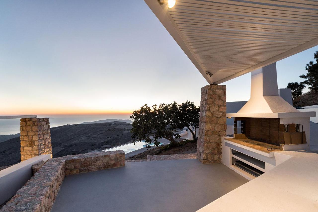 Sleeps8-parking-garden-pool-sunsets-barbeque Villa *
