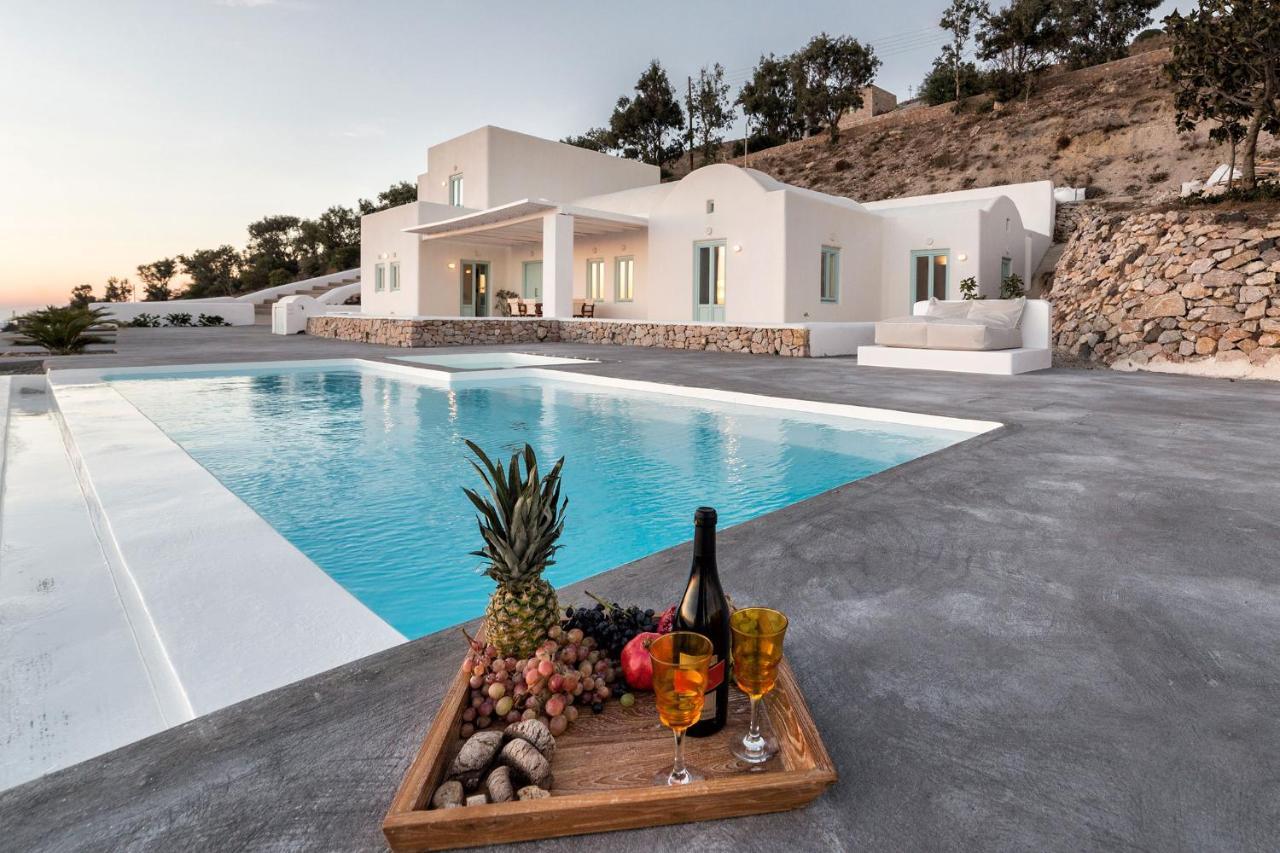 Sleeps8-parking-garden-pool-sunsets-barbeque Vila