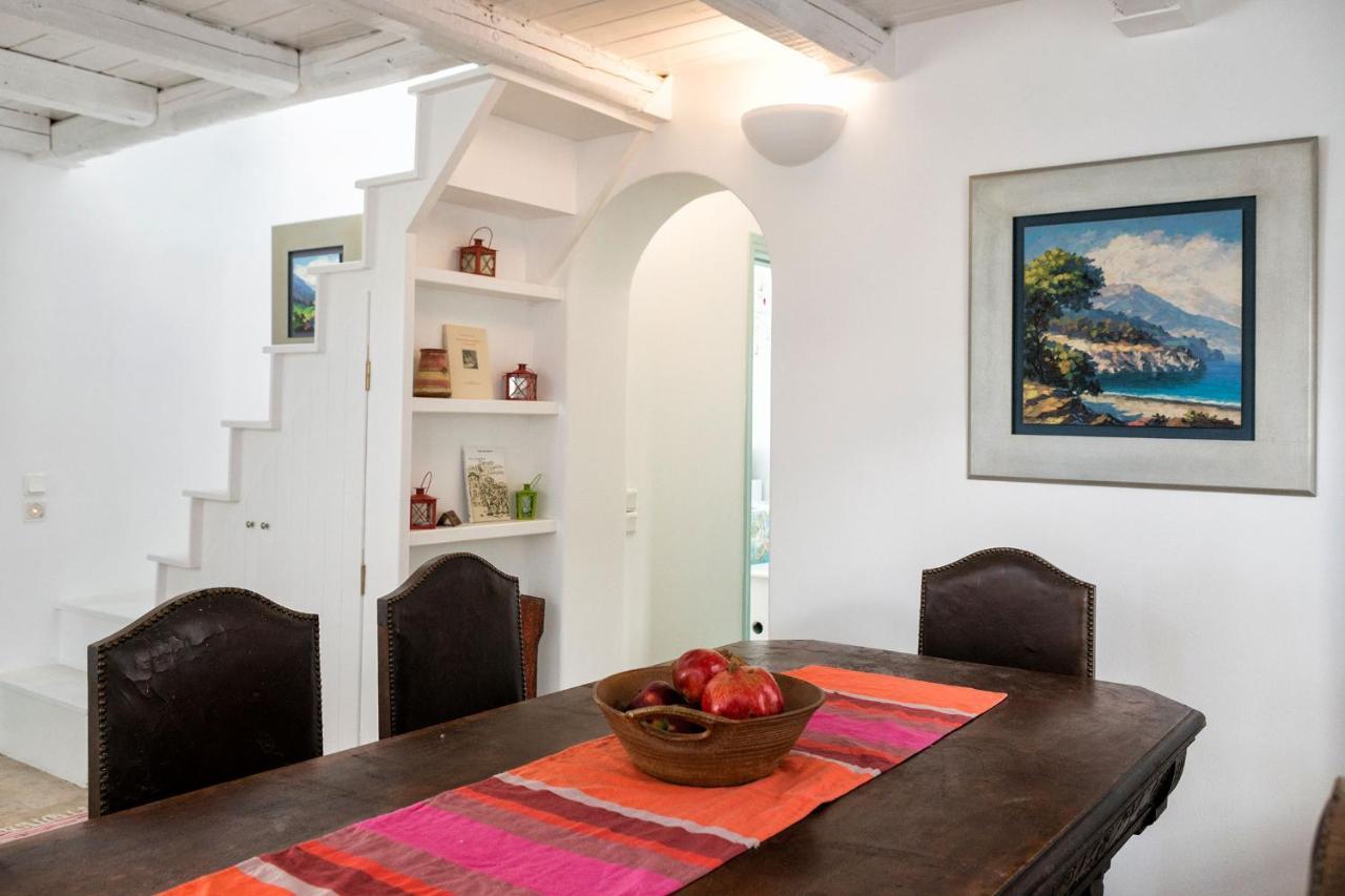 Vila Sleeps8-parking-garden-pool-sunsets-barbeque *