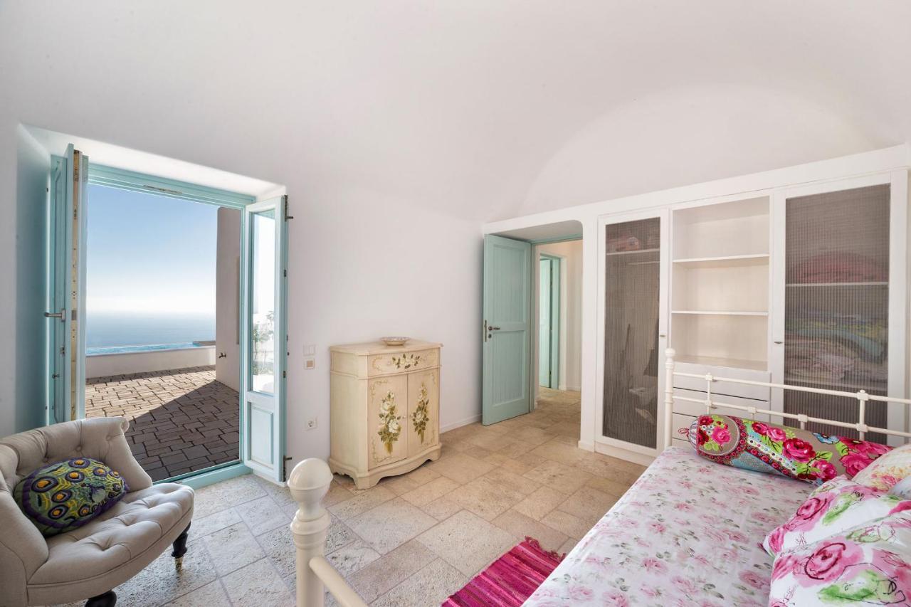 Vila Sleeps8-parking-garden-pool-sunsets-barbeque